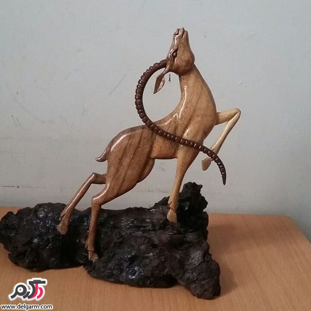 گالری از پیکر تراشی های زیبای چوبی