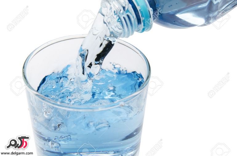 مضرات نوشیدن آب یخ در ماه رمضان