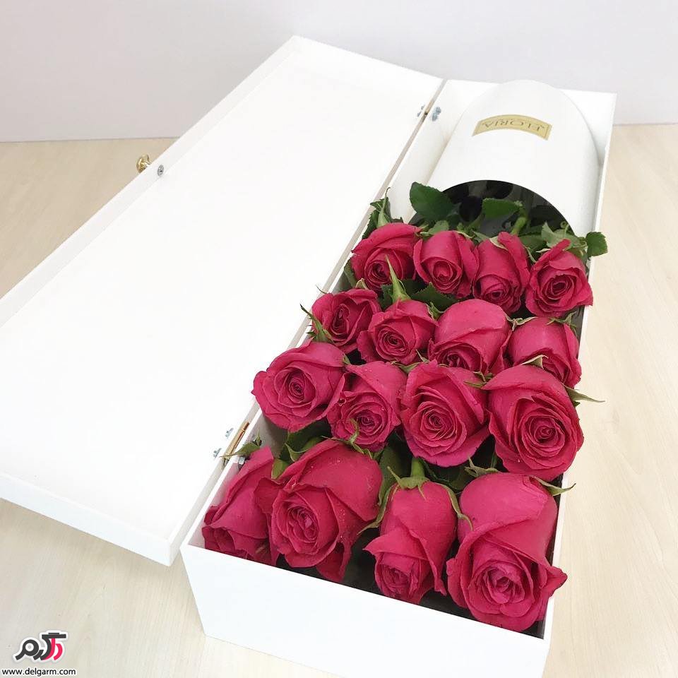 باکس گل رز قرمز