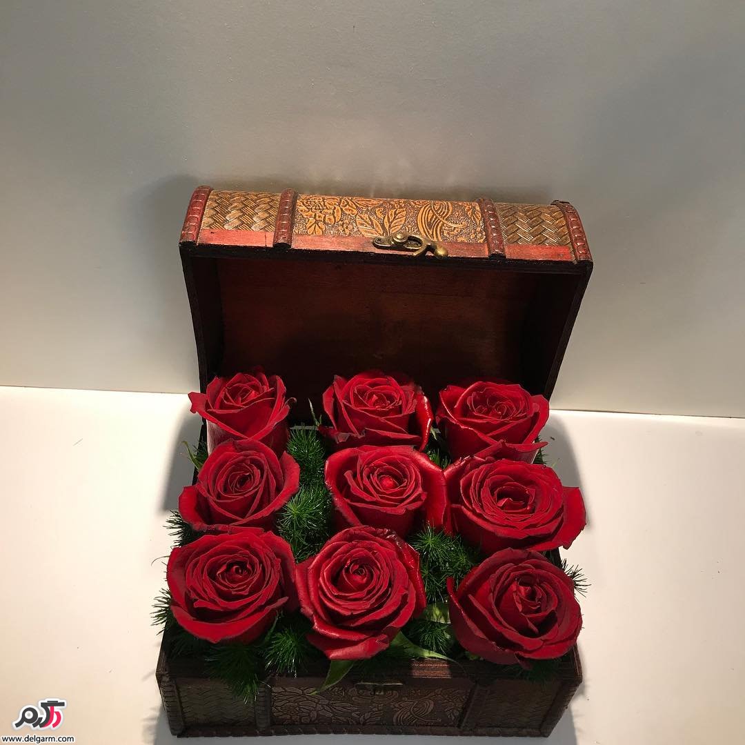 باکس گل رز قرمز