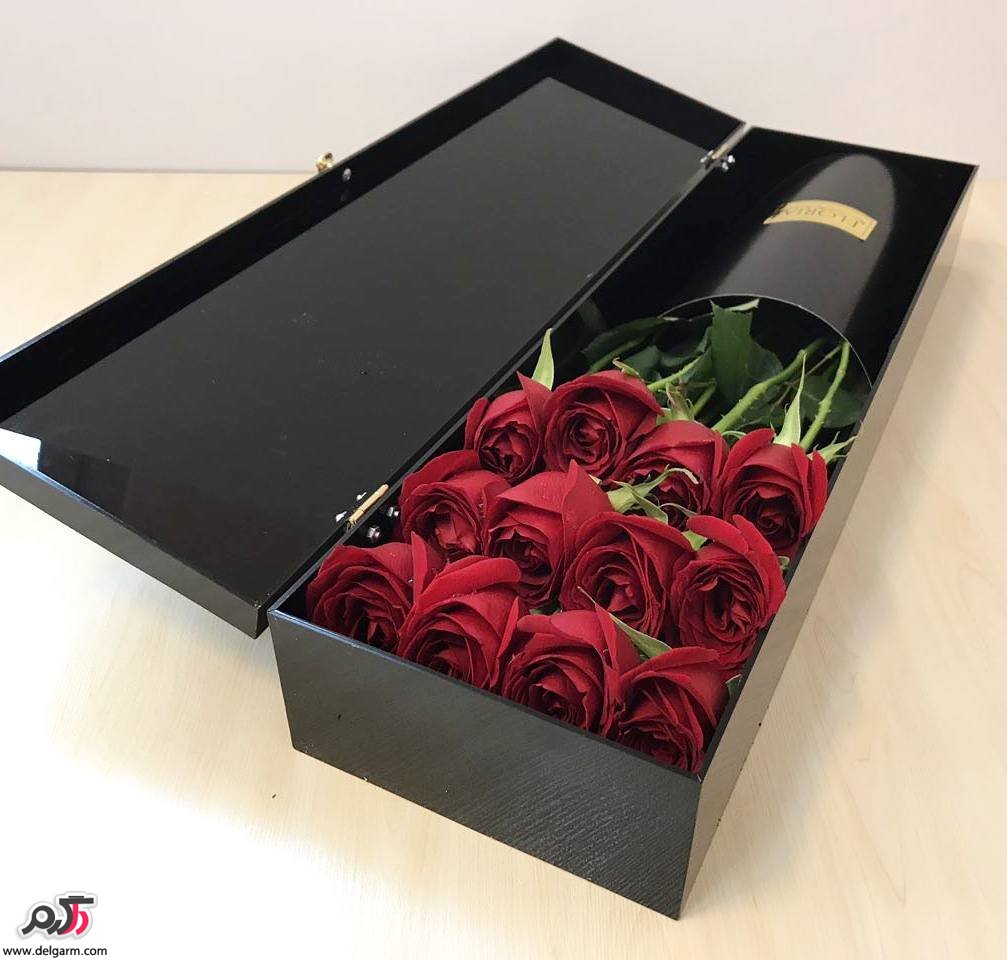 باکس گل رز قرمز