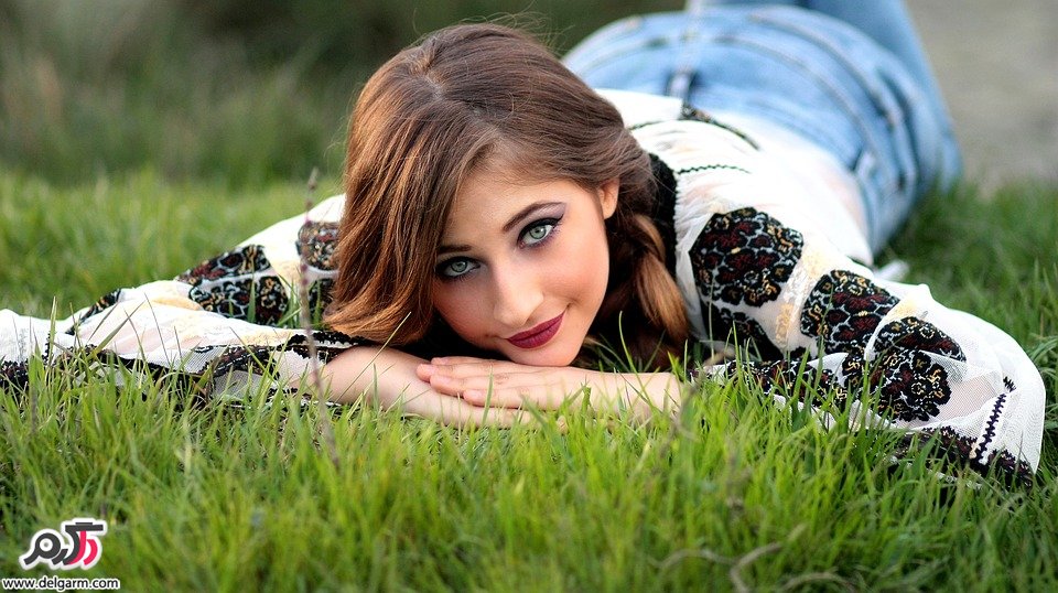 چرا من شاد نیستم چرا من شاد نیستم