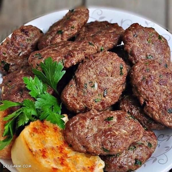 تزیین غذا کباب شامی