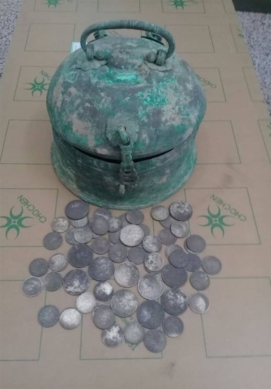 کشف سکه و صندوقچه عتیقه در فریمان خراسان شمالی 