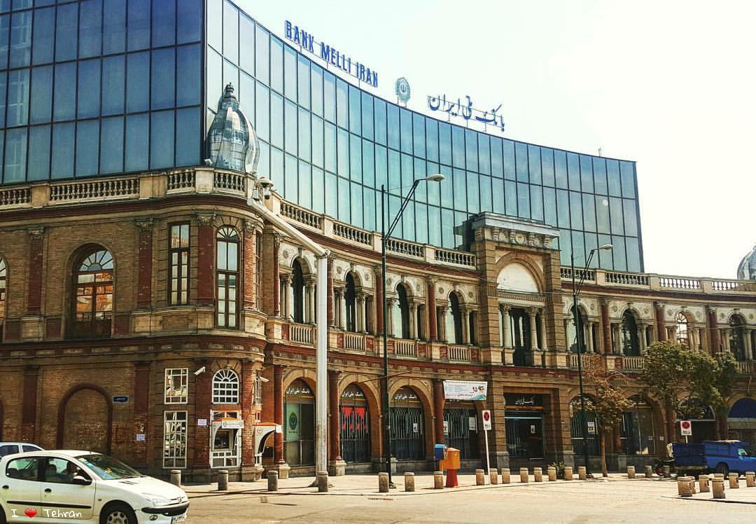 آتش سوزی شدید در میدان تاریخی حسن آباد تهران + تصاویر
