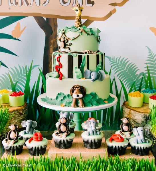 کیک تولد با تزیین حیوانات مختلف
