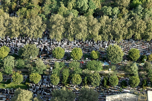 تصاویر زیبای هوایی از نماز پرشکوه عید فطر در تهران