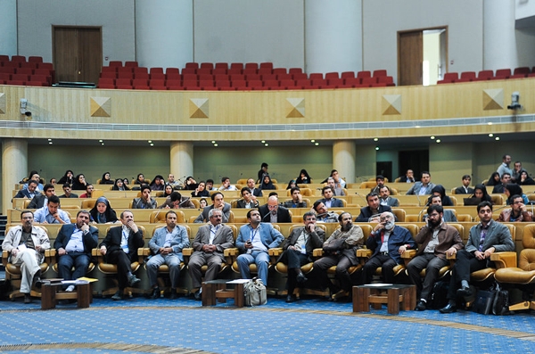 گزارش تصویری از همایش بررسی ابعاد شبکههای اجتماعی