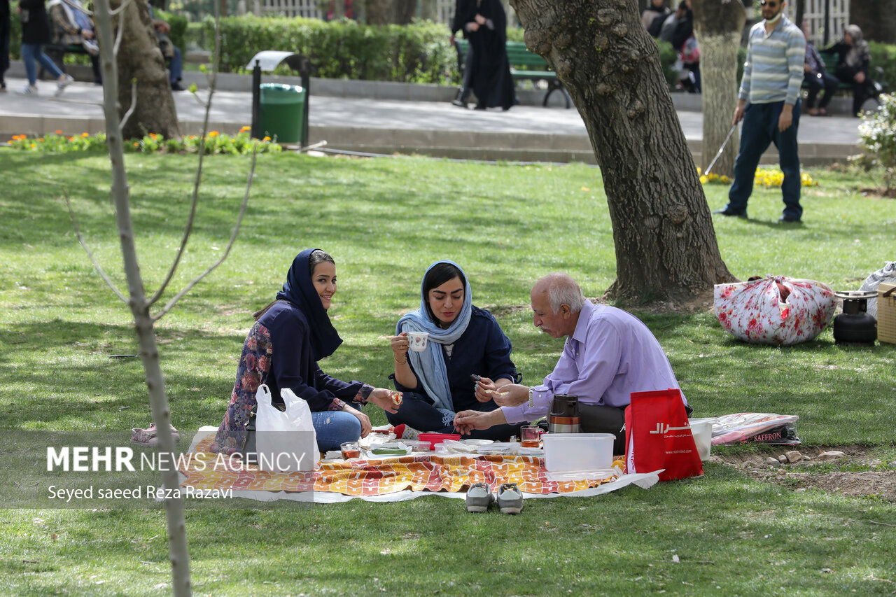 تصاویر سیزده بدر تهران ۱۴۰۱
