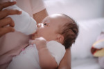 آموزش نحوه صحیح شیر دادن به نوزاد لب شکری