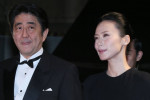 بیوگرافی  شینزو آبه نخست وزیر ترور شده ژاپن و همسرش آکیه