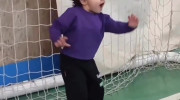 رقص پربازدید دختر بچه فوتبالیست