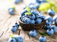 ۸ خاصیت معجزه آسای مصرف بلوبری برای کودکان