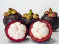 ۱۱ خاصیت جادویی مانگوستین شاه میوه استوایی