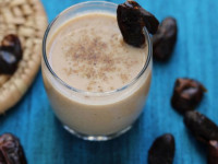 شیر خرما : ۲۱ خاصیت حیرت انگیز معجون شیر و خرما