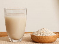 ۱۰ مورد از خواص بی نظیر آب برنج برای سلامتی