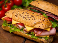 چه کسی ساندویچ را اختراع کرد؟