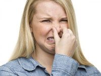 ۱۱ ترفند برای از بین بردن بوی بد غذای سرخ شده در فضای خانه