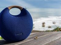 بررسی اسپیکر Harman Kardon Onyx Studio 6