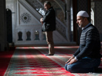 ثواب خواندن نماز برای والدین هم در دنیا هم در آخرت