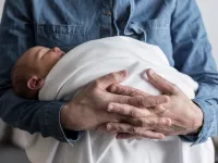علت پشیمان شدن مادران از بچه دار شدن چیست؟