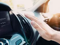 7 مورد از مهم‌ترین دلایل خاموش شدن خودرو در زمان روشن کردن کولر