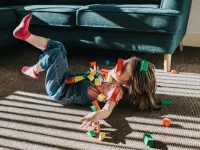 با سر به هوا بودن کودک چطور برخورد کنیم ؟