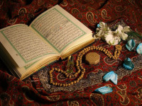 حکم لکه بینی قبل و بعد از پریود برای خواندن نماز و روزه چیست ؟