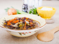 سوپ سبزیجات و لوبیا، غذای کامل برای کودکان