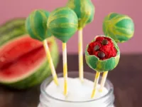 پاپس کیک هندوانه رو برای شب یلدا درست کن!