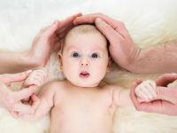 نوزادان در چهار ماهگی چه کارهایی می توانند انجام دهند ؟