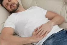راز پنهان درد شکمی: آپاندیسیت است یا چیز دیگر؟