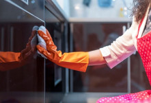 خانم های شاغل چگونه می‌توانند خانه خود را تمیز نگه دارند؟