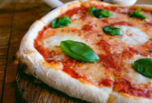 طرز تهیه مارکیز پیتزا ساده رستورانی با طعمی بی نظیر
