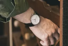 انداختن ساعت مچی می تواند استایل ما را جذاب تر کند
