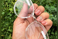 عینک های مد روز ۱۴۰۱ دخترونه که استایلی متفاوت به شما میدهد!