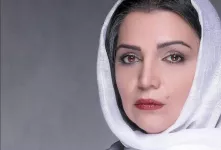 زیبایی مادر سن و سال دار الهام پاوه نژاد کنار دختر معروفش !!