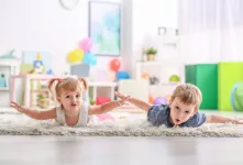 چه الیافی مناسب فرش کودک است؟ ​