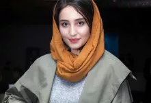 با دیدن چهره ی پدر و مادر واقعی سارای آکتور شوکه می شوید !!