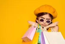 خواسته های فرزندم را تا کجا برآورده کنم ؟