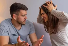 چطوری بحث و دعوا رو تو رابطه مدیریت کنیم؟