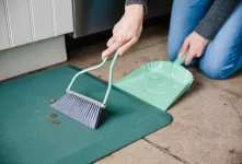 نحوه شستشوی فرش آشپزخانه
