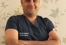 آدرس و تلفن دکتر امید لیاقت فوق تخصص جراحی میکروسکوپی در شیراز