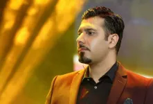 اجرای عجیب احسان خواجه امیری در کنسرتش / ویدیو