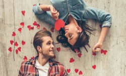 چگونه از زبان بدن پسر بفهمیم عاشق ما است؟