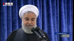واکنش حسن روحانی به شماره دادن ترامپ و تمسخر او (فیلم)