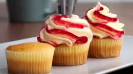 ۲۴ ایده خلاقانه برای تزیین کیک های خانگی