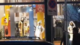مانکن‌های زنده در مغازه های تهران شایعه یا واقعیت!؟