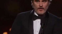 فیلم لحظه اهدای جایزه اسکار به جوکر