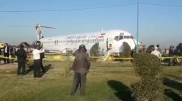 فیلم خروج هواپیما تهران ماهشهر از باند فرود امروز ۷ بهمن